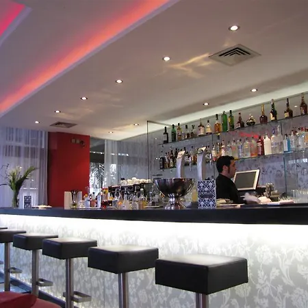 Lorcrimar Hotel 2*